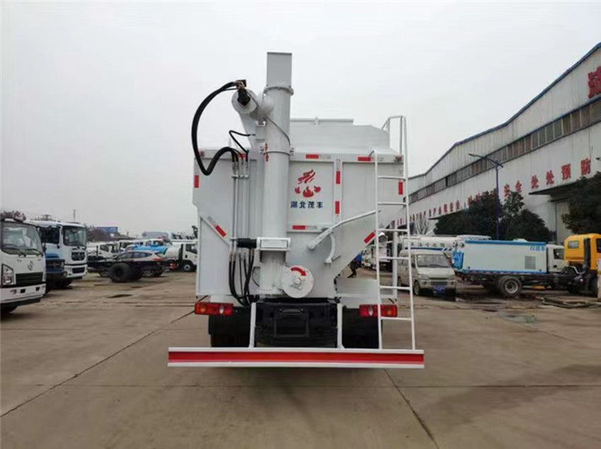 �|�L���\�Θ���˹210�R����24����ɢ�b����\ݔ܇